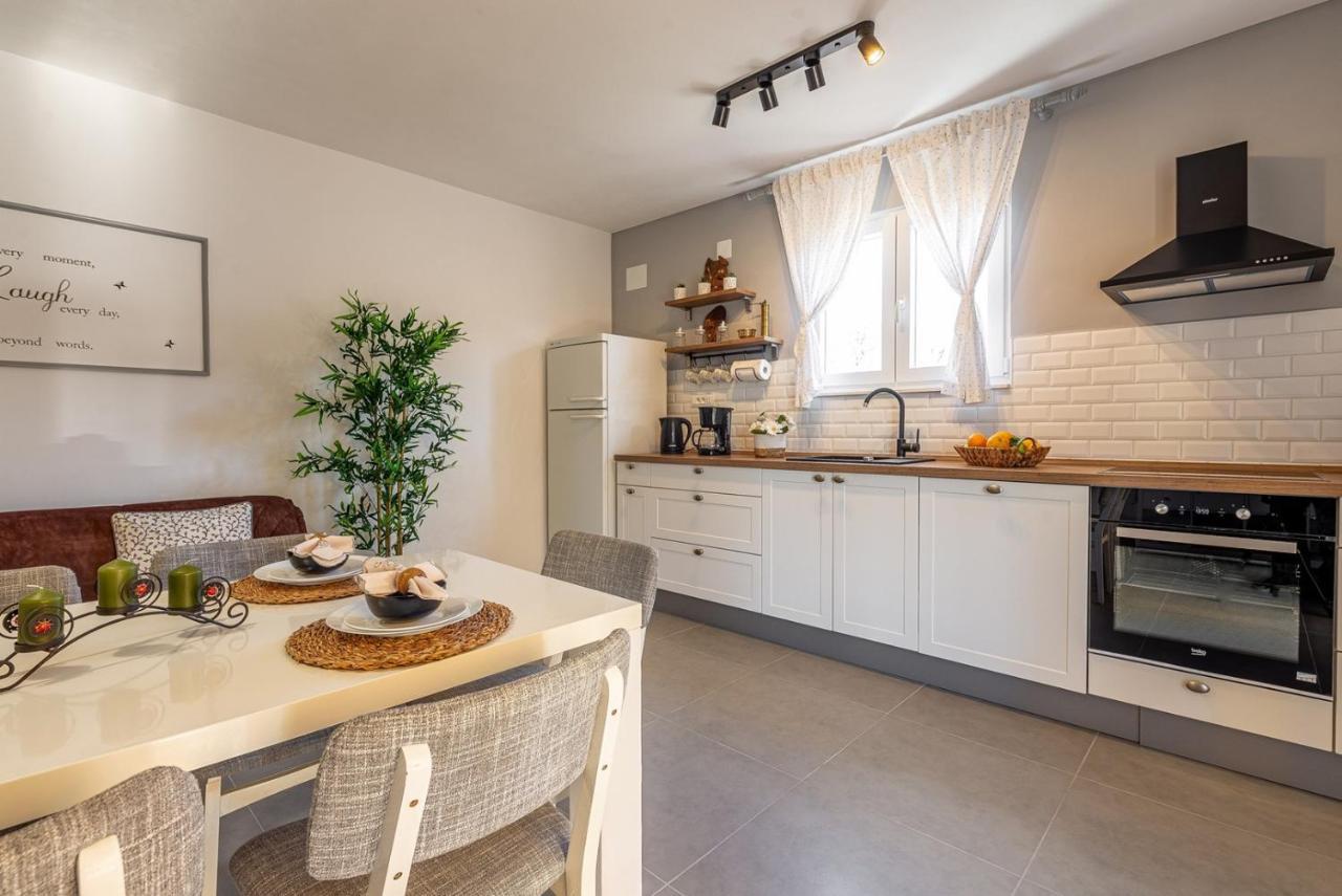 Apartment Bo&Dy With Private Pool Rogoznica  Exterior foto