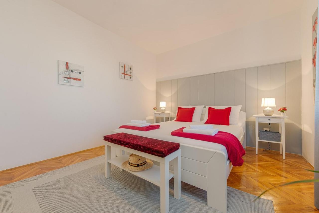 Apartment Bo&Dy With Private Pool Rogoznica  Exterior foto