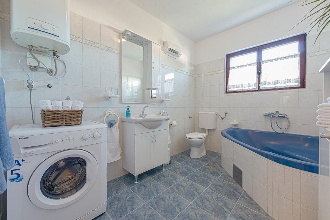 Apartment Bo&Dy With Private Pool Rogoznica  Exterior foto